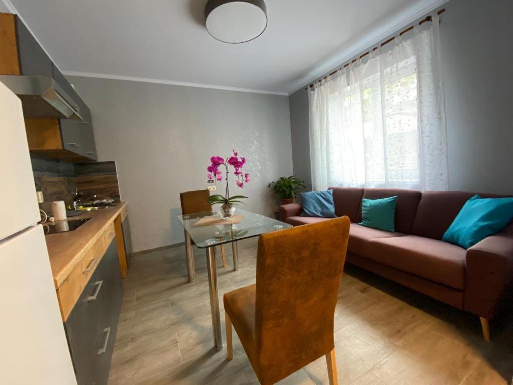 Guest House Sunny Jurmala Luaran gambar